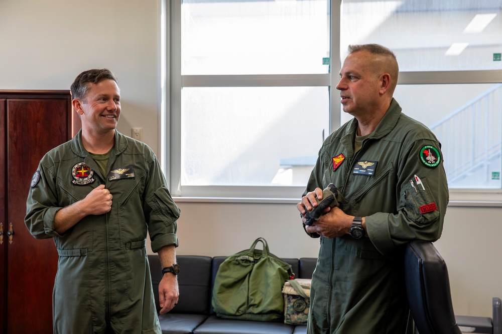 1st Maw leadership visits MCAS Iwakuni