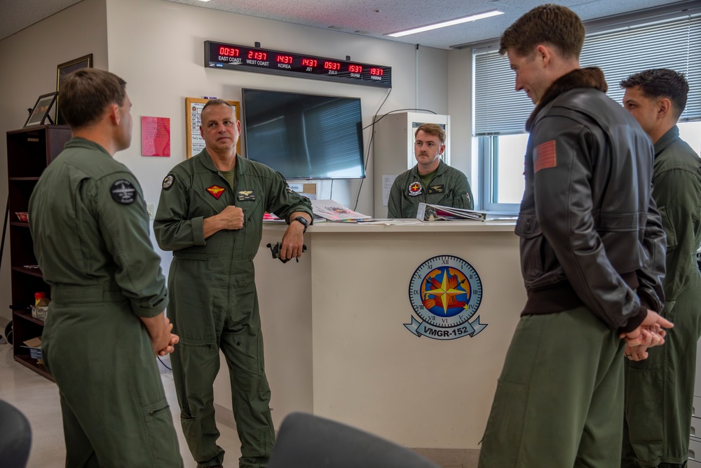 1st Maw leadership visits MCAS Iwakuni