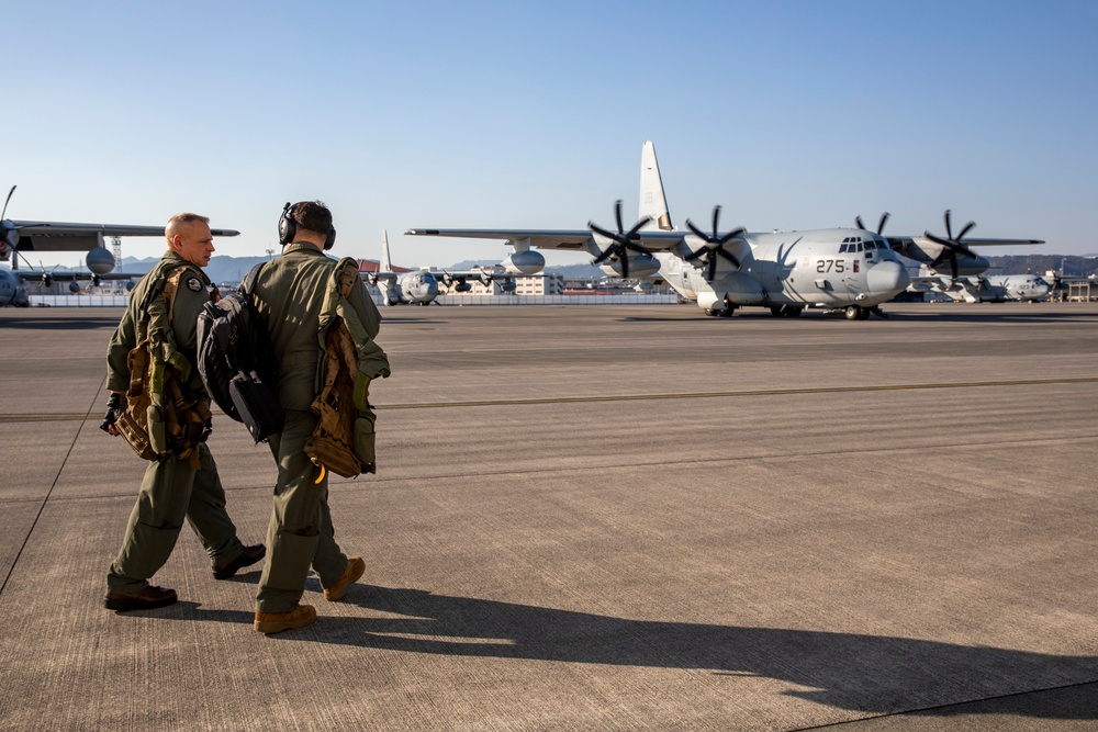 1st Maw leadership visits MCAS Iwakuni