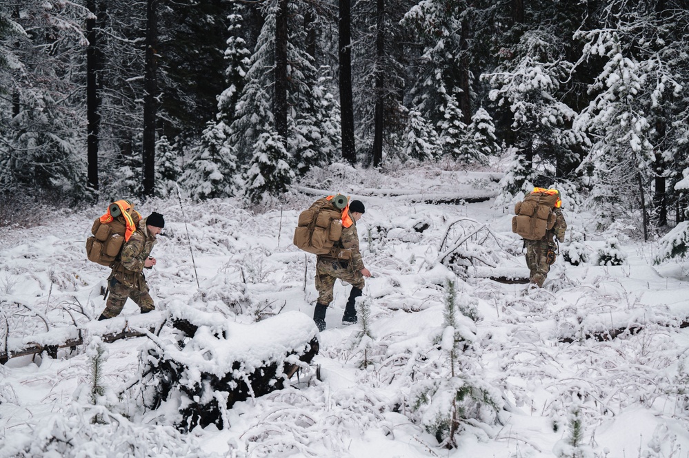 Pre-Team 25-02 performs winter navigation