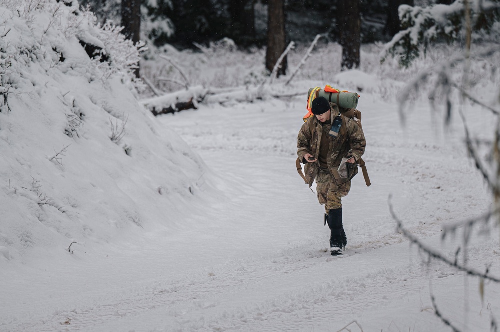 Pre-Team 25-02 performs winter navigation