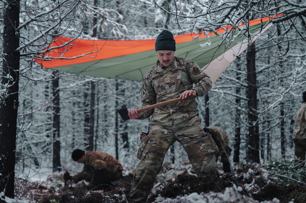 Pre-Team 25-02 performs winter navigation