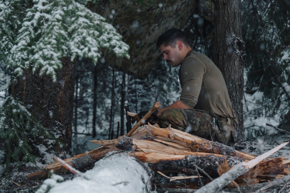 Pre-Team 25-02 performs winter navigation