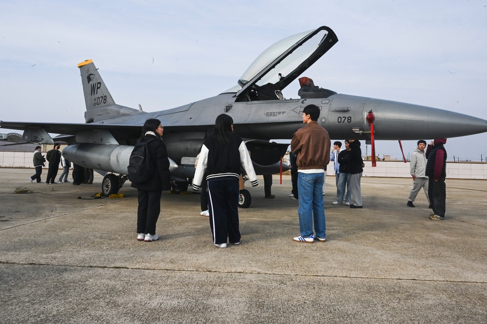 Kunsan National University tours Kunsan Air Base