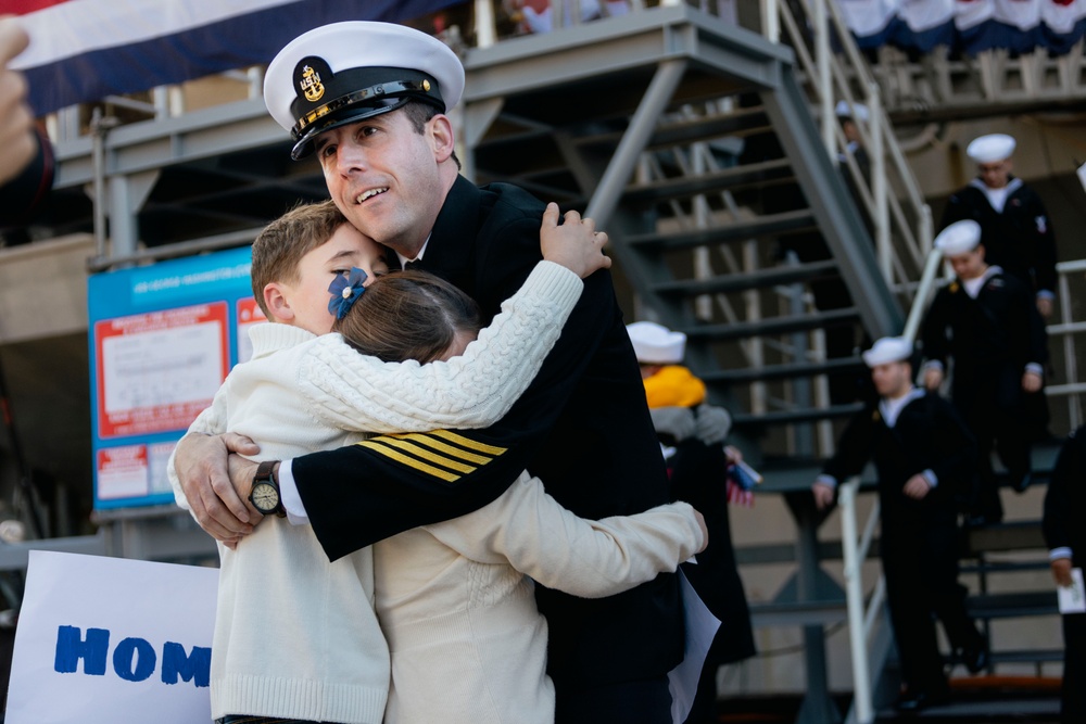 George Washington returns to Commander, Fleet Activities Yokosuka