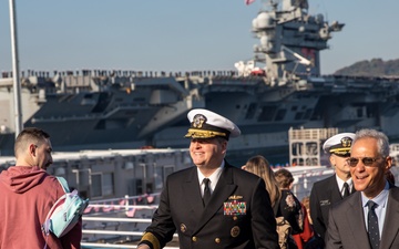 George Washington returns to Yokosuka