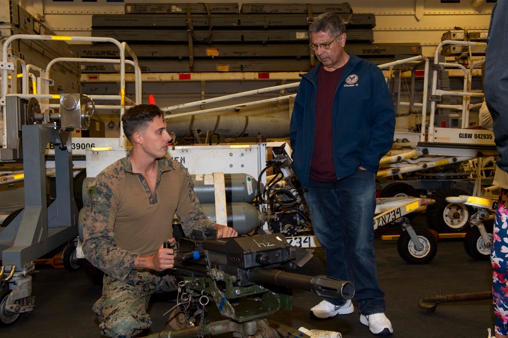 15th MEU static weapon display