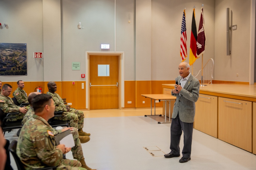 Retired Major General David Rubenstein Visits LRMC