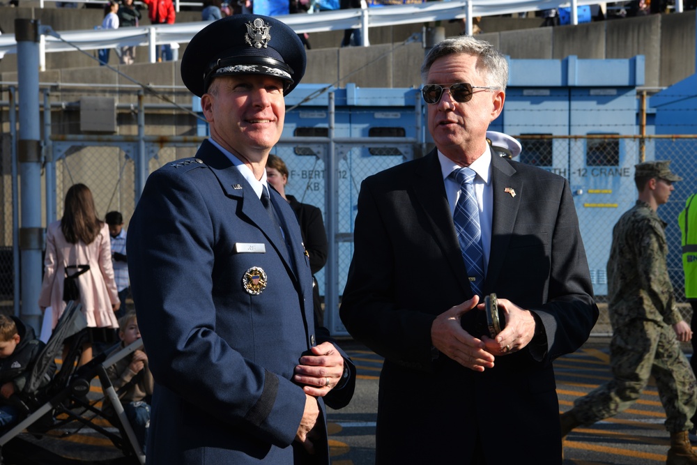 USS George Washington arrives at Yokosuka