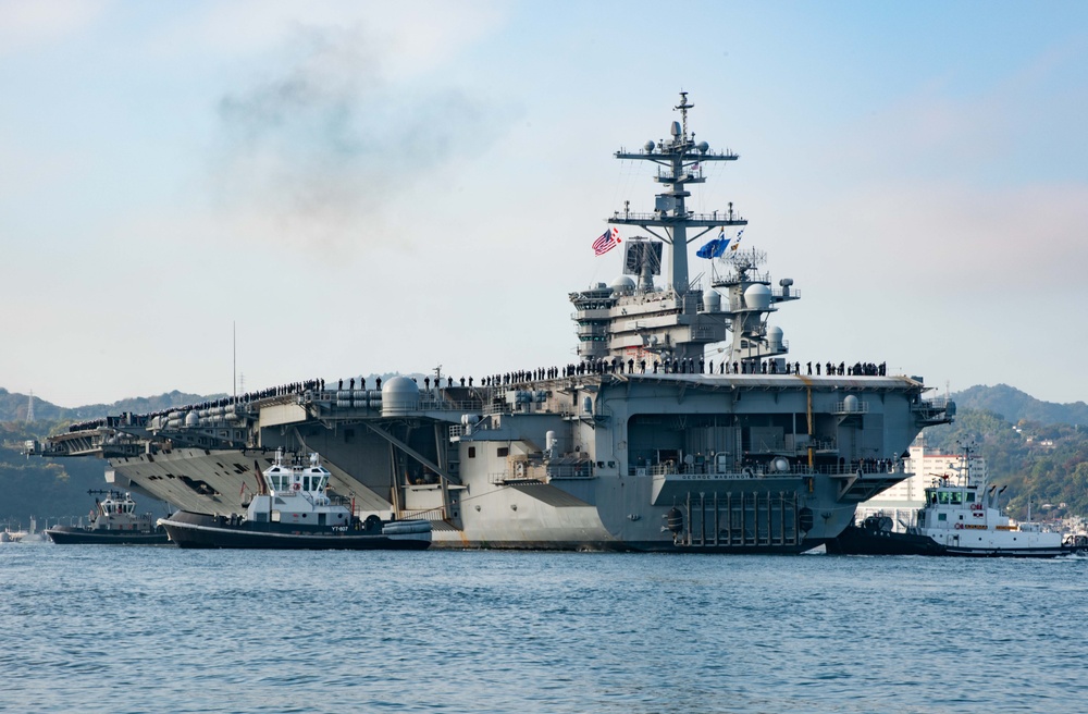 USS George Washington Arrives at CFAY