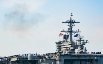 USS George Washington Arrives at CFAY