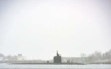 USS Hampton (SSN 767) Arrives at Portsmouth Naval Shipyard