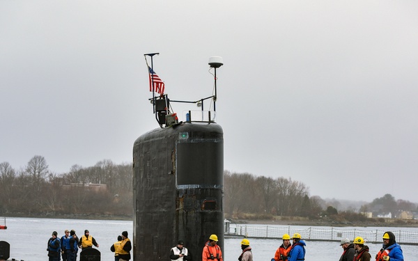 USS Hampton (SSN 767) Arrives at Portsmouth Naval Shipyard