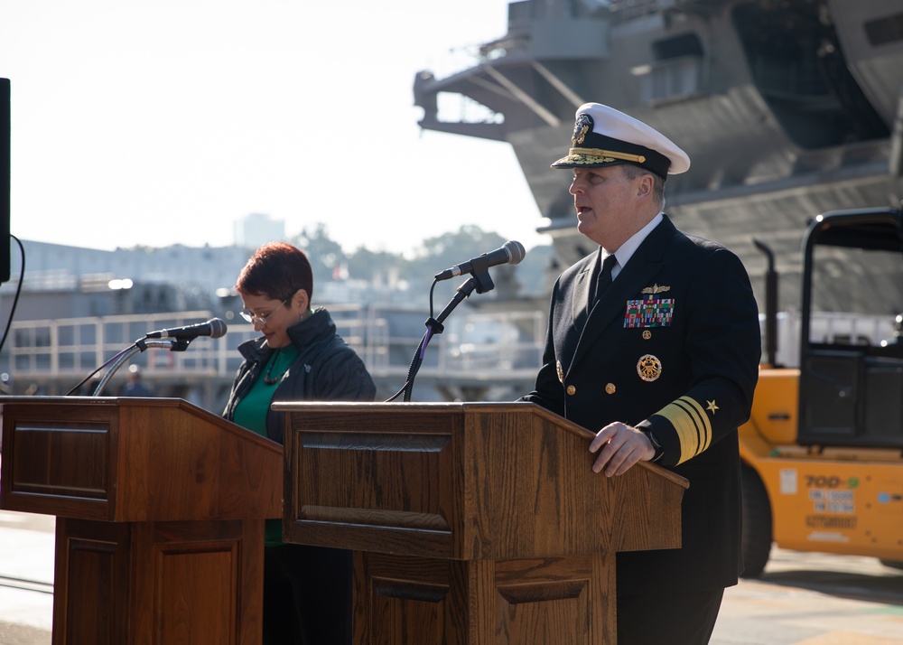 George Washington returns to Yokosuka