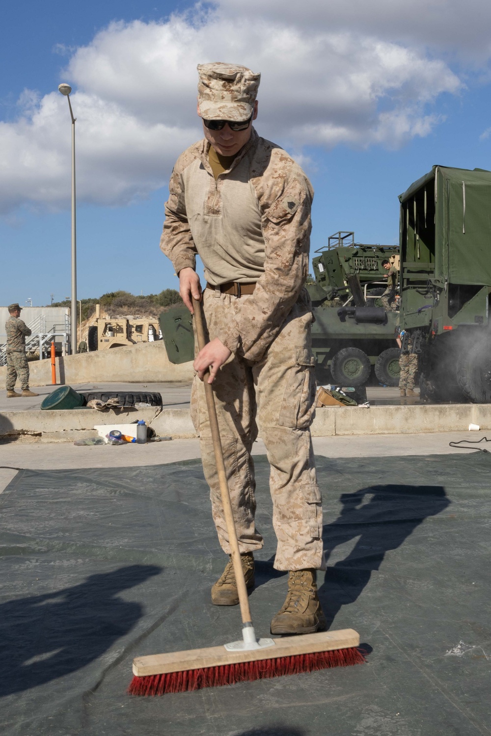 24th MEU (SOC) Conducts AG Washdown