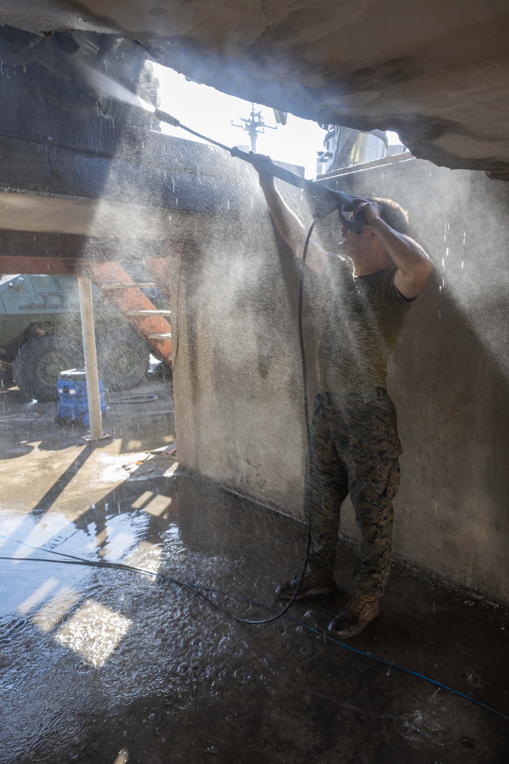 24th MEU (SOC) Conducts AG Washdown