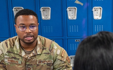 Lunchtime Recruiting: Air Guard Talks Careers at Sandalwood High