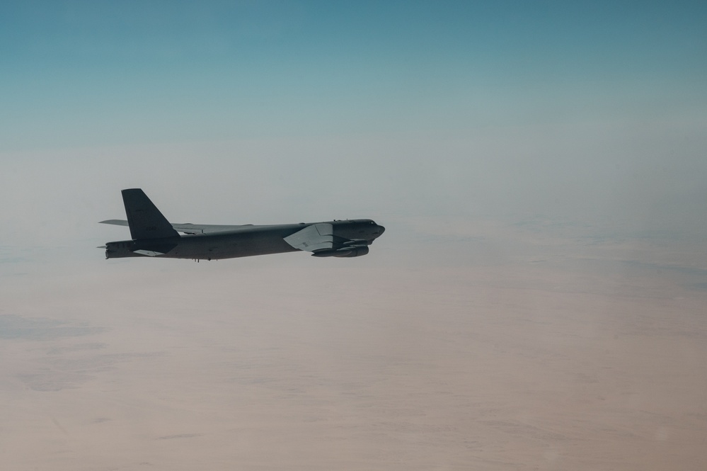 U.S. B-52 Stratofortress flies with allies over CENTCOM