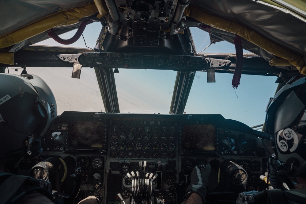 U.S. B-52H Stratofortress flies with allies over CENTCOM