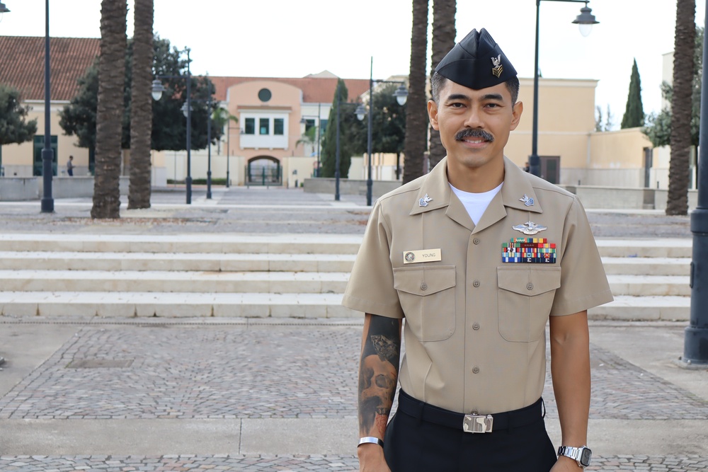 NAMRU EURAFCENT Corpsman Named 2024 NMR&amp;D Sailor of the Year