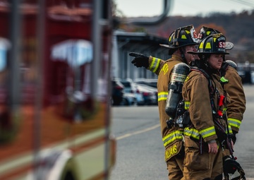 Quantico Fire and Emergency Services participate in emergency evacuation exercise
