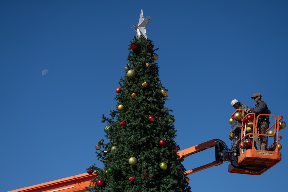 502d Civil Engineer Squadron decorates Holiday Tree