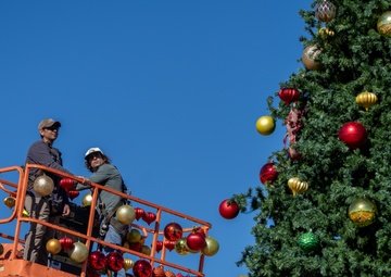 502d Civil Engineer Squadron decorates Holiday Tree