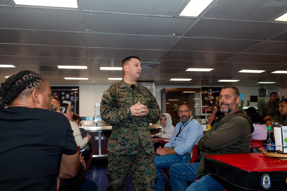 15MEU magic show aboard Boxer