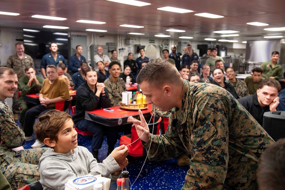 15MEU magic show aboard Boxer