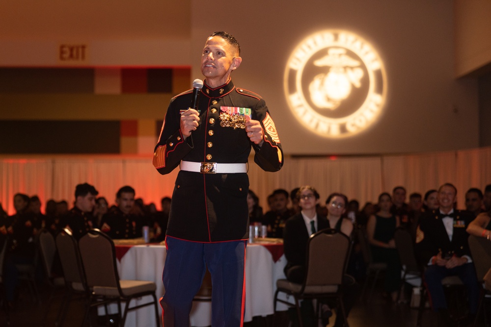 Sgt. Maj. Ruiz Visits 2nd CRR 249th Birthday Ball