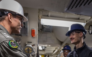 USFF Deputy Commander Visits USS Delbert D. Black (DDG 119)