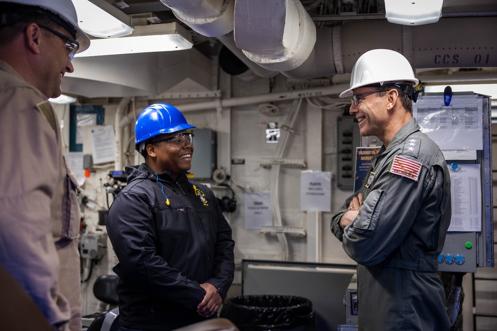 USFF Deputy Commander Visits USS Delbert D. Black (DDG 119)