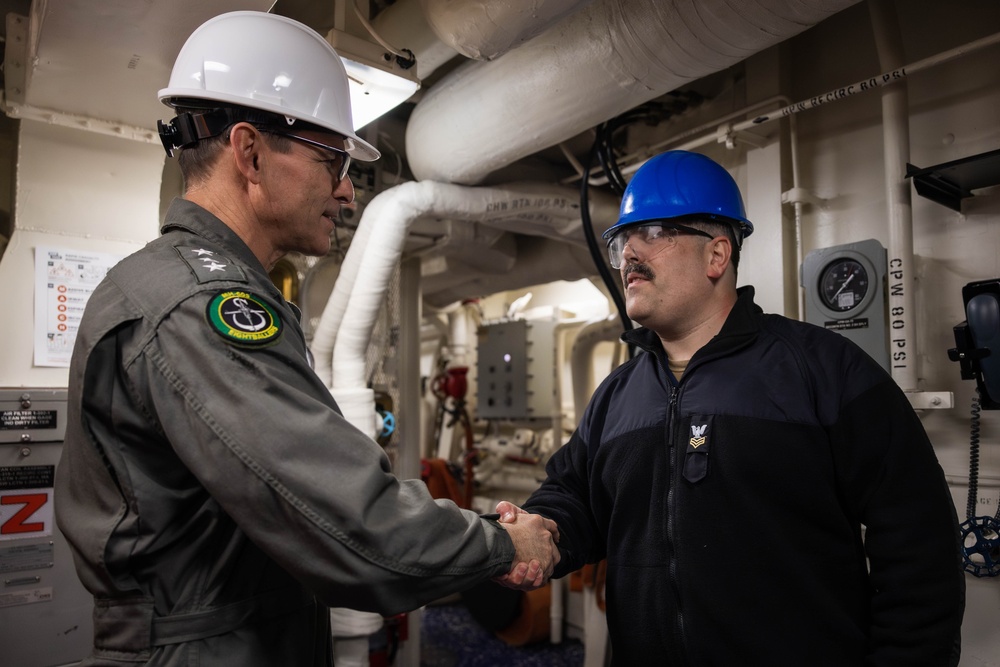 USFF Deputy Commander Visits USS Delbert D. Black (DDG 119)