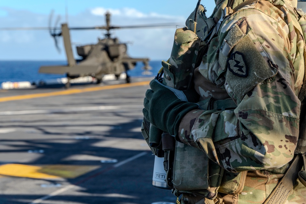 25th CAB Soldiers Conduct DLQs With USS Boxer (LHD 4)