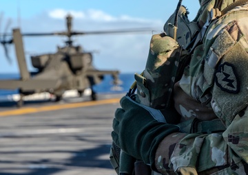 25th CAB Soldiers Conduct DLQs With USS Boxer (LHD 4)