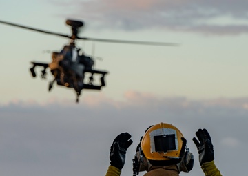 25th CAB Soldiers Conduct DLQs With USS Boxer (LHD 4)