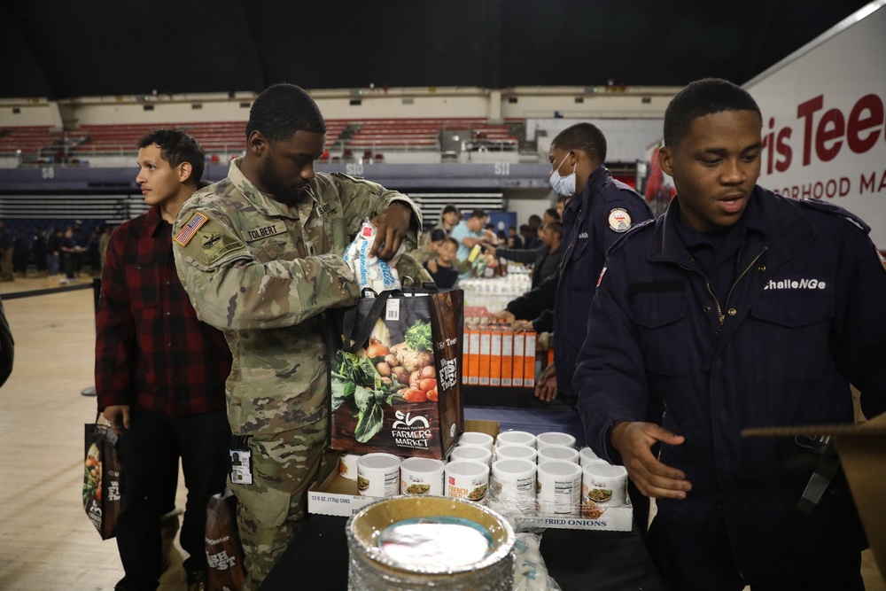 Operation Homefront’s Holiday Meals for D.C. National Guard Families