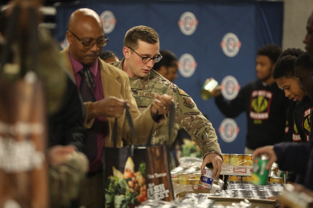 Operation Homefront’s Holiday Meals for D.C. National Guard Families