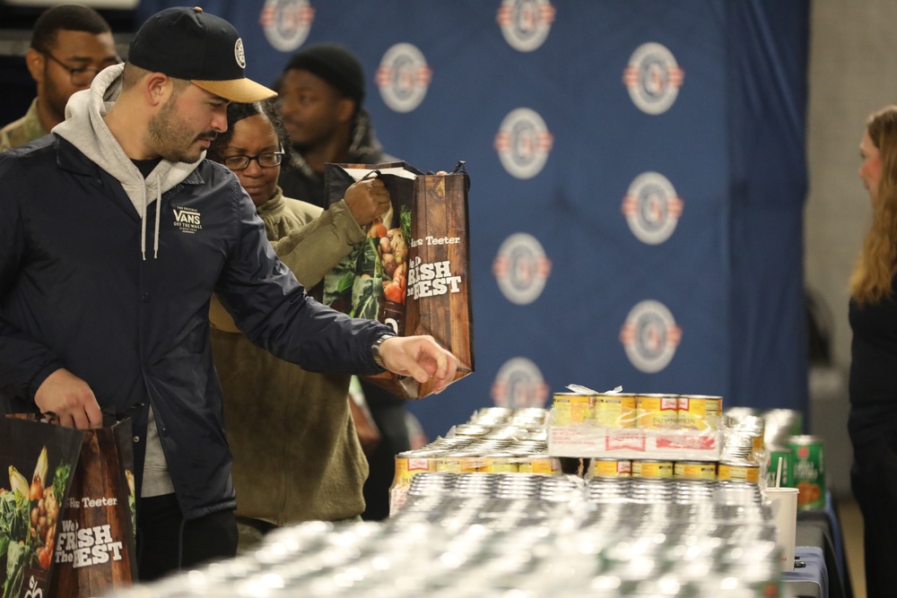 Operation Homefront’s Holiday Meals for D.C. National Guard Families