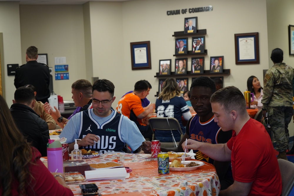 8th Marine Corps District Thanksgiving Potluck