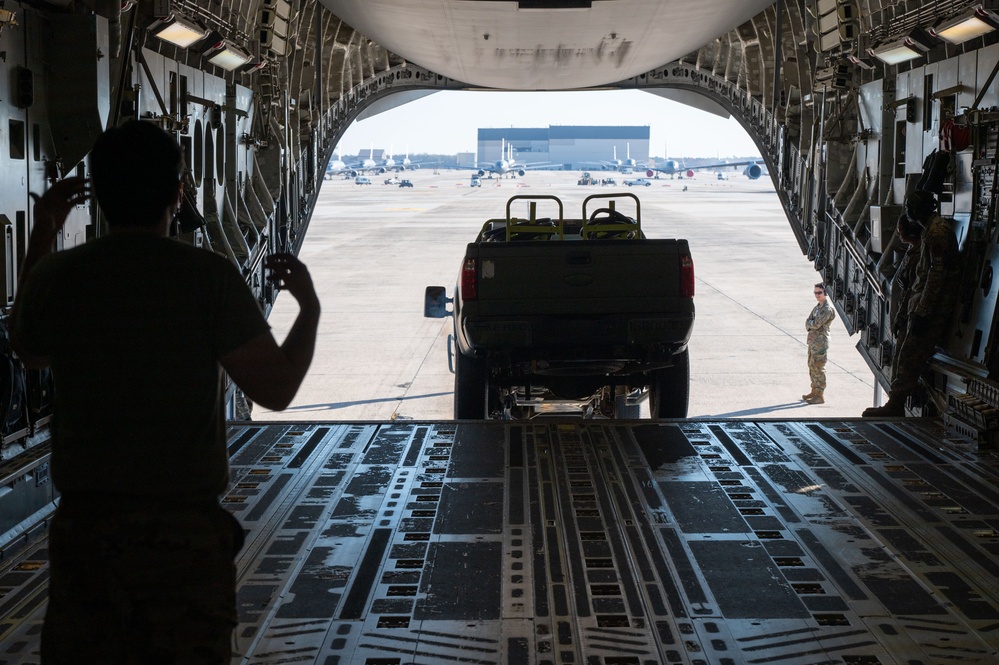 16th AS displays airlift power during BMTW