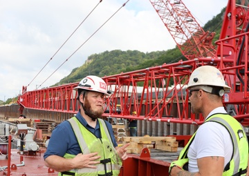 New Crane Barge, Fountain City Service Base