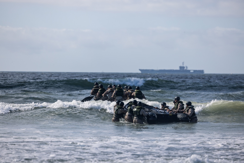 1st Bn., 7th Marines participates in infantry company small boat raid course