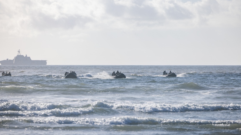 1st Bn., 7th Marines participates in infantry company small boat raid course