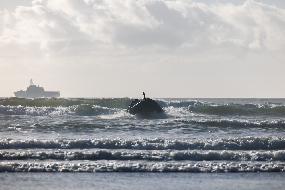 1st Bn., 7th Marines participates in infantry company small boat raid course