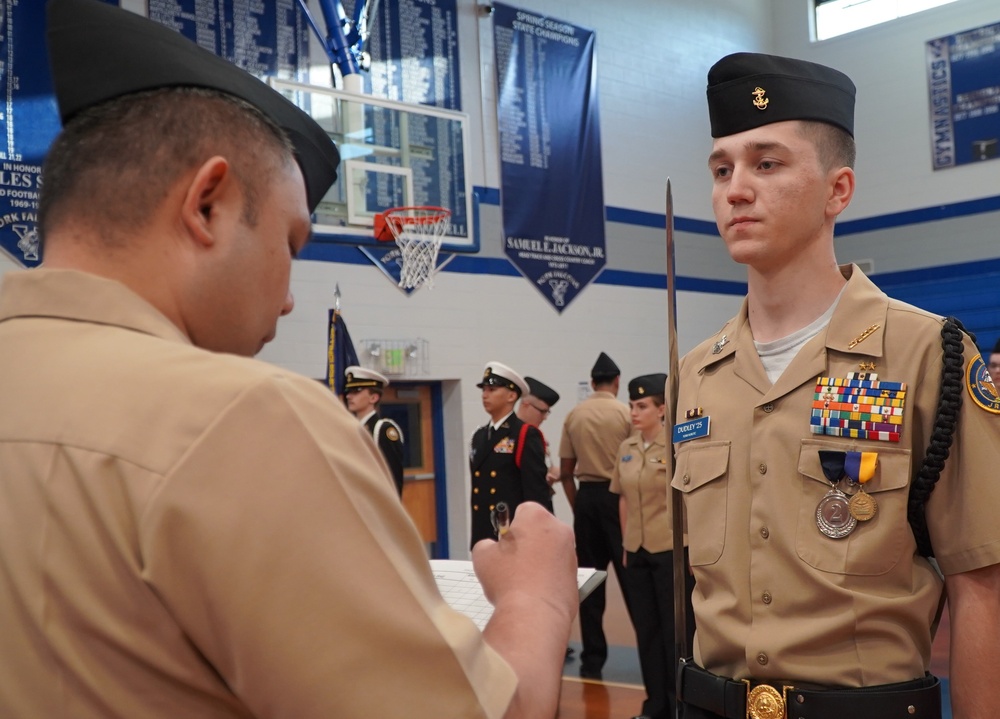 NWS Yorktown Sailors volunteer at York High School during annual NJROTC event