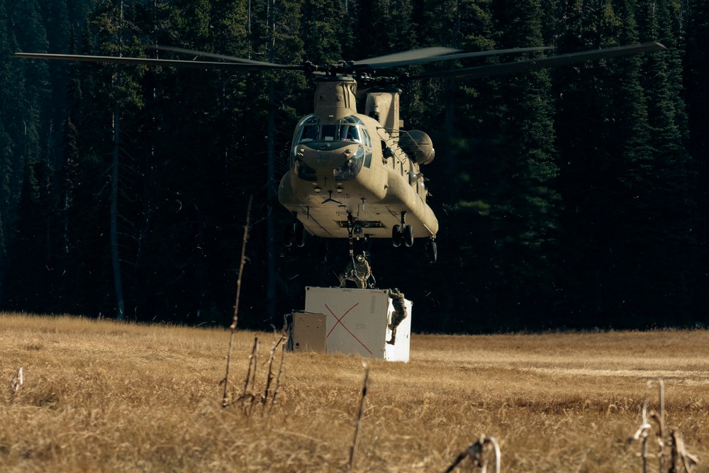 Washington National Guard aviators support U.S. Navy during Growler crew recovery near Mount Rainier