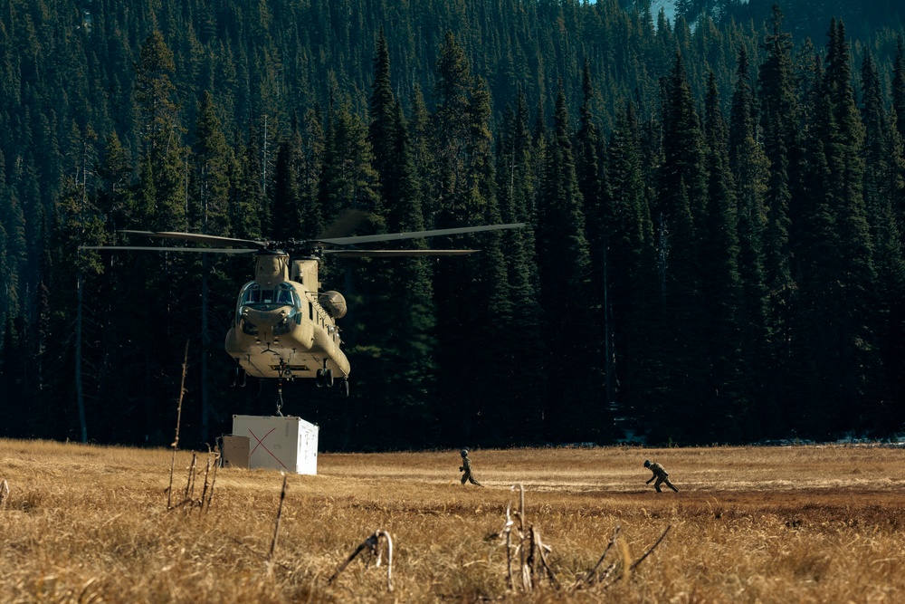 Washington National Guard aviators support U.S. Navy during Growler crew recovery near Mount Rainier