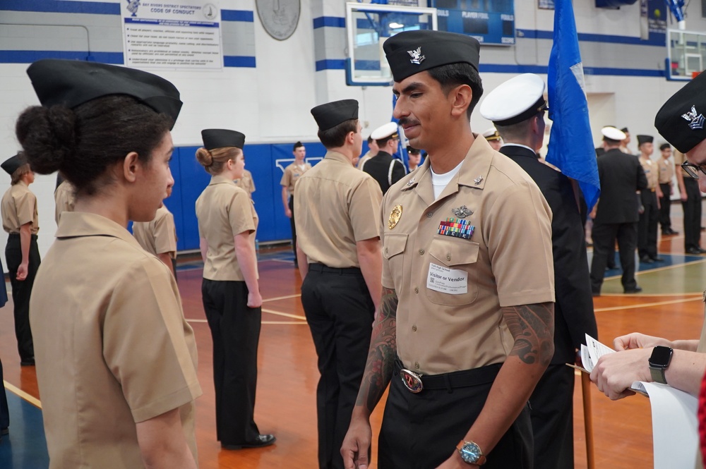 NWS Yorktown Sailors volunteer at York High School during annual NJROTC event