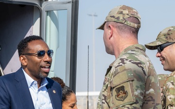 U.S. mayors visit deployed Airmen